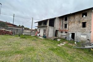 Rustico / Casale di 150 m² con 4 locali a Zoppola