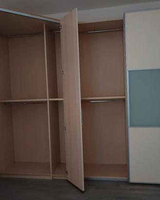 armadio angolare camera da letto 