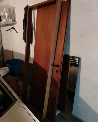 Porta in legno per interno