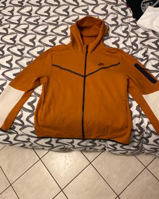 NIKE TECH FLEECE