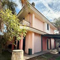 Villa su tre livelli a Villaspeciosa