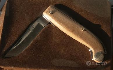 Coltello da collezione manico in legno