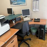 Ufficio scrivania e mobile