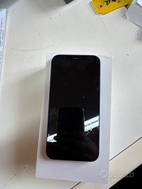 IPhone 12 con 10 mesi garanzia.