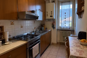 Bilocale con posto auto e cantina - Soprazocco
