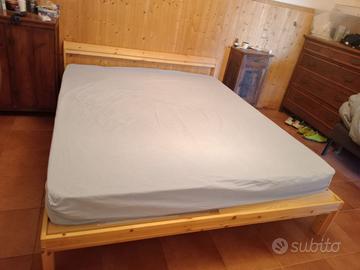 letto matrimoniale IKEA