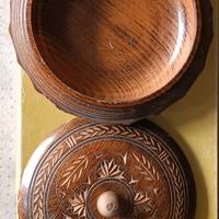 Scatola vintage in legno intagliato – Artigianato 