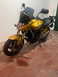 Honda Hornet tagiandata e certificata