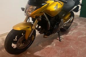 Honda Hornet tagiandata e certificata