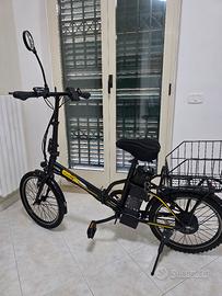 Bicicletta elettrica pieghevole 