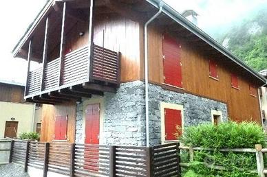 Villa di 116 m² con 5 locali e box auto doppio a V
