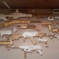 armi  spara elastico in legno