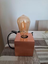 Lampada da tavolo