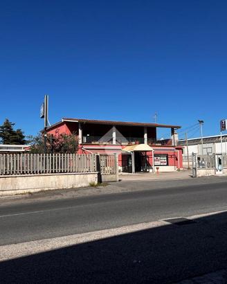 NEGOZIO A ARICCIA