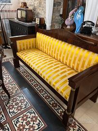 Divano del 1800 restaurato
