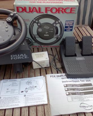 Volante con pedali Gamester Dual Force per Playsta