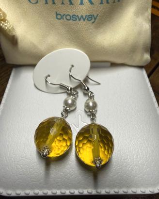 Orecchini con pendente in pietra naturale giallo