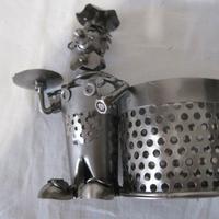 Scultura Portabottiglie in metallo decorativo