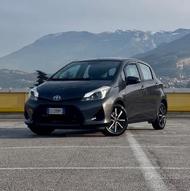 Toyota Yaris 1.5 Hybrid 5p Lounge Neopatentati