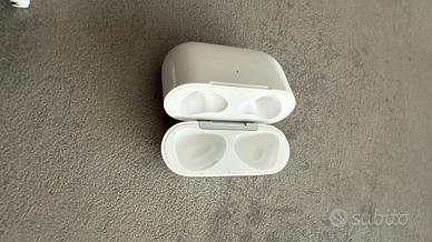 Apple AirPods (3 gen) - custodia MagSafe