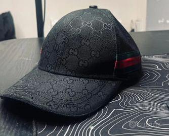 Cappello nero Gucci