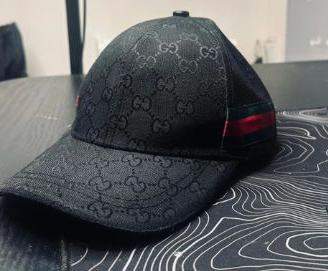 Cappello nero Gucci