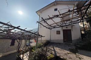 Villa di 164 m² con 4 locali e box auto a Grimacco