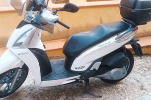 Kymco People 300 GTi