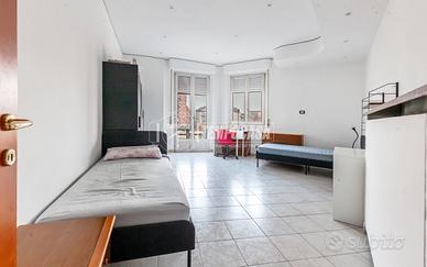 AMPIO BILOCALE DI 80MQ CON CUCINA ABITABILE