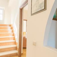 Villa indipendente con ampio giardino