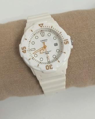Casio LRW200H Orologio Bianco e dorato Water Resis