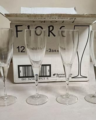 Set calici spumante Bormioli 12 PZ. Mai usato