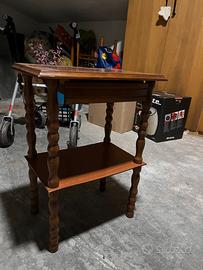 Comodino mobiletto con cassetto