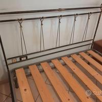 Struttura letto con rete ortopedica