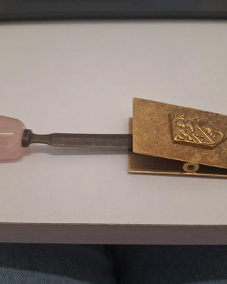 tagliacarte argento e quarzo rosa 