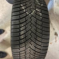 Pirelli All Season SF2 Cinturato 235/35 R19