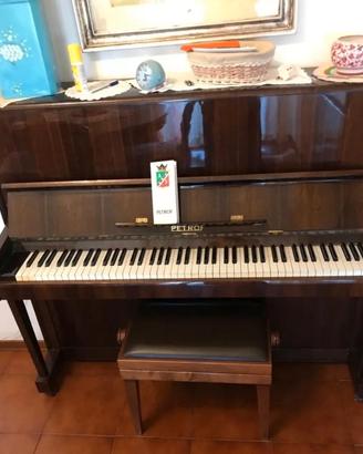 pianoforte petrof