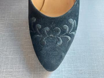 decollete scamosciate