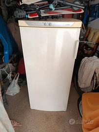 congelato verticale a cassetti 