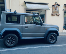 Suzuki Jimny 4 serie 4 posti