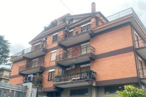 Ampio appartamento 95 mq - metro c - finocchio