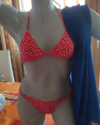 Bikini e pareo 