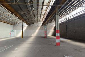 CAPANNONE 875 MQ CON UFFICIO