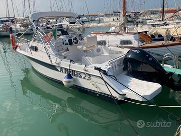 Hellas boat 23 - motore nuovo - completamente rest
