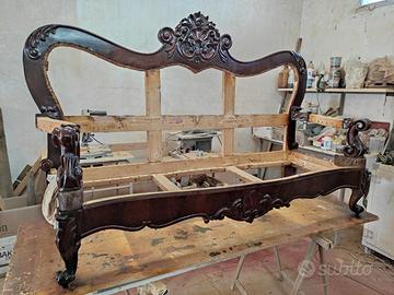 Bella coppia di divani antichi napoletani