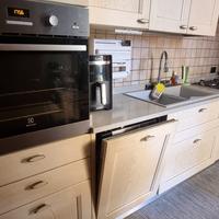 CUCINA con Piano cottura Angolare e Top Quarzo