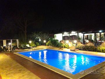 A. Milicia villa con piscina privata