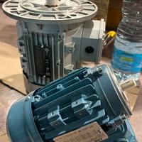 Motori elettrici Nuovi ABB e SEIPEE