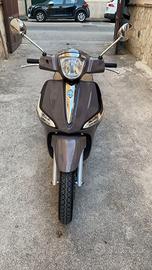 Piaggio Liberty 150 IJET