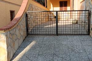 Bilocale indipendente con grande resede esclusiv